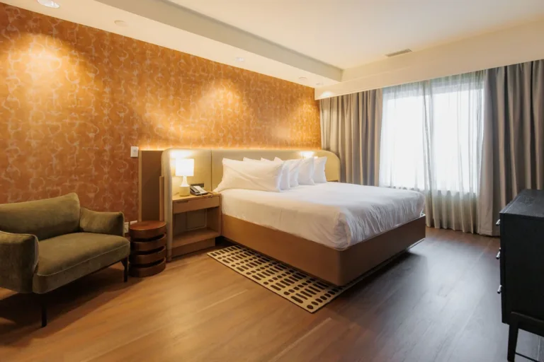 The Catlin Hotel single king setup